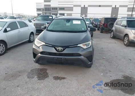 2017 Toyota Rav4 Le z USA, uszkodzony, nr VIN 2T3ZFREV3HW348073